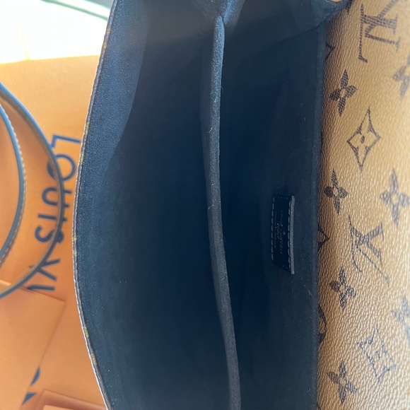 Louis Vuitton Reverse Monogram Pochette Métis - Picture 5 of 6